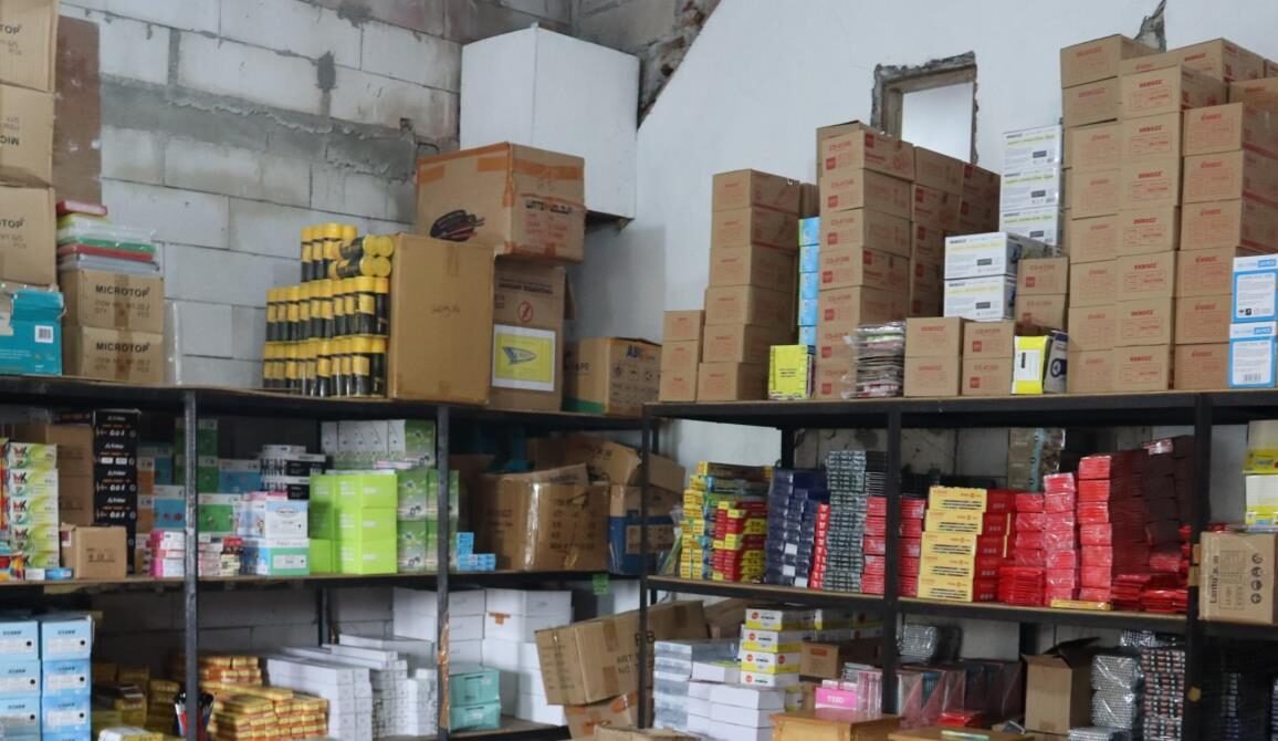 Gudang stok alat tulis kantor TKU untuk pembelian partai besar
